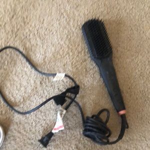 Amika Straightening Brush